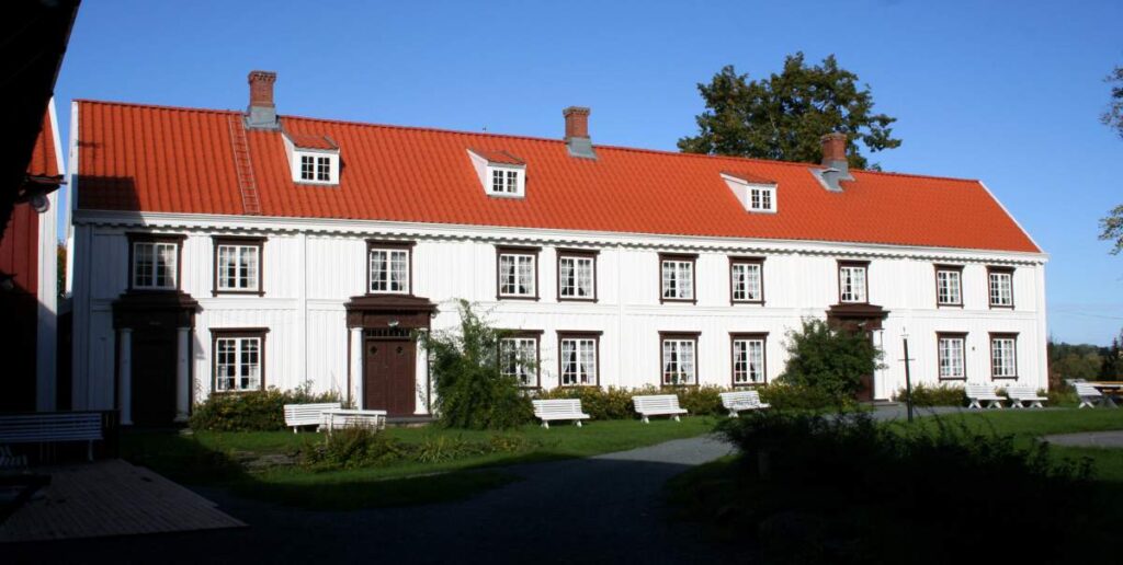 Møtet vil være på Brusve gård. Foto: Bymuseet i Levanger